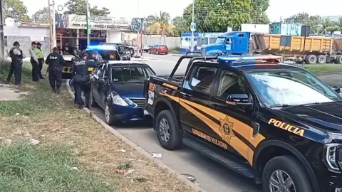 Detienen a dos HOMBRES en operativo en periférico de Mérida; ¿Cuál fue la causa?