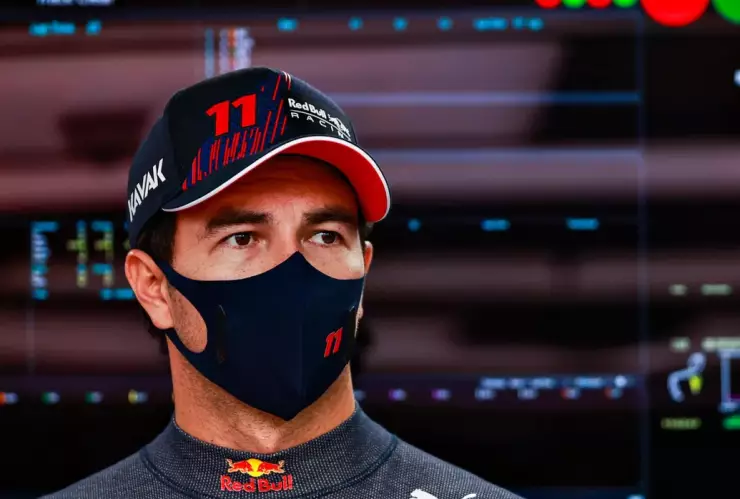 Por qué Checo usa el número 11