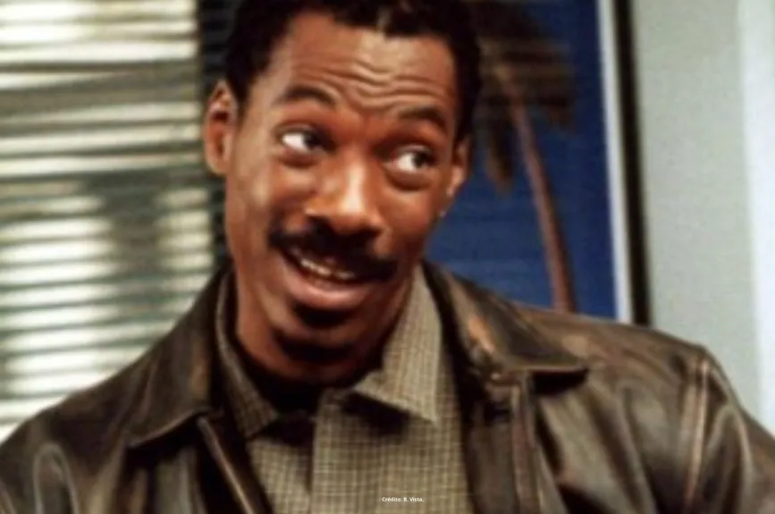 Te contamos por qué a Eddie Murphy lo atraparon con una chica trans y qué hacía con ella. (Escenas de la película ‘El negociador’ por Azteca 7)