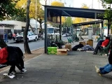 Caos en la Zona de hospitales de Tlalpan; familias duermen hasta en banquetas