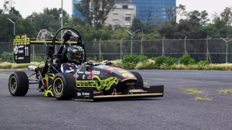 fórmula 1 escudería unam