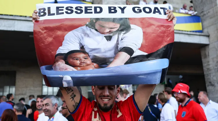 Mundial 2026 Se revela foto de Messi bañando a Lamine Yamal previo al partido de semifinal.jpg