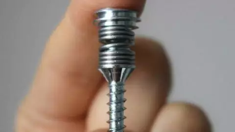 tornillo, ruido, vecinos B.jpg