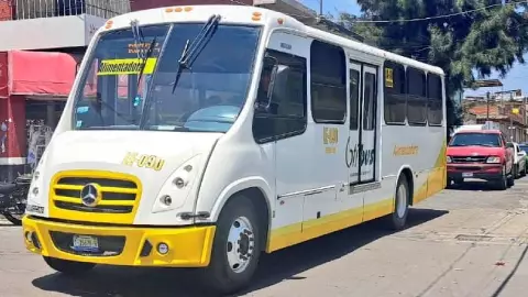 Cierran calles y cambian circulación en colonia Industrial, en León