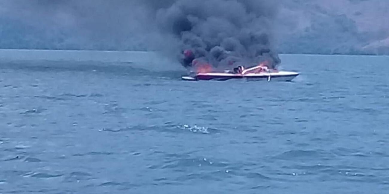 Semar sofoca incendio embarcación Chiapas