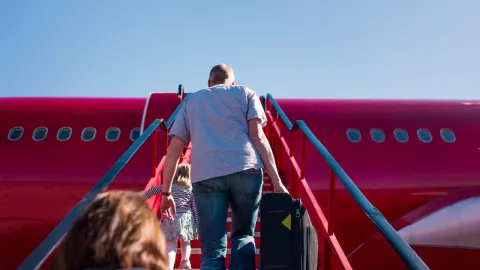 Cantidad de dinero m&aacute;xima que puedes llevar en un avi&oacute;n