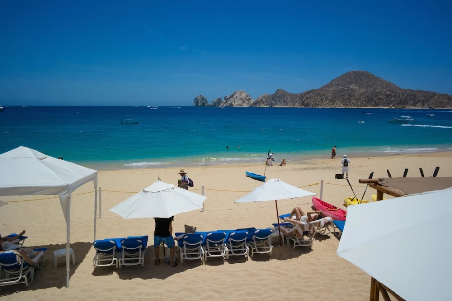 Baja California Sur debe al turismo dos tercios de su PIB