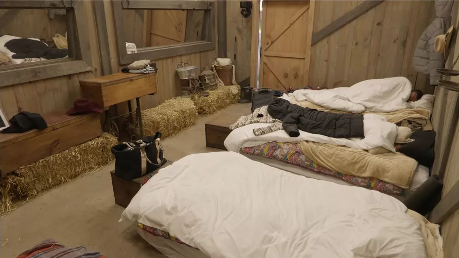 peones-la-granja-vip