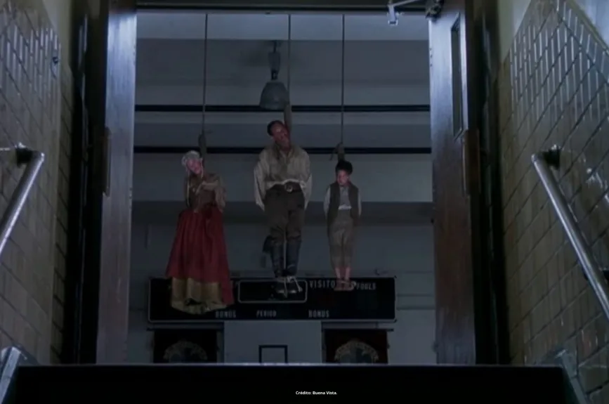 Escena de la película ‘El Sexto Sentido’ (Sixth Sense) con Halley Jeol Osment y Bruce Willis por Azteca 7.