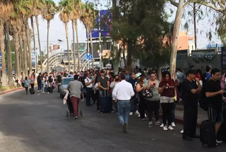 Llegan primeros 4 migranes venezolanos legalmente a EUA.jpg