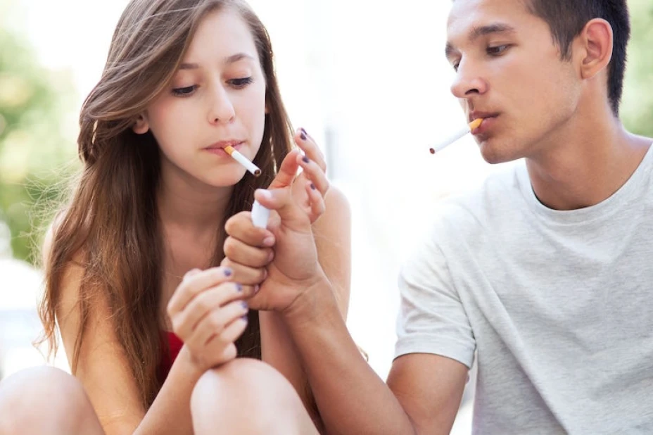 Gente fumando