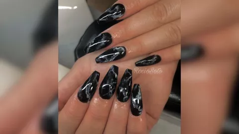Uñas Mármol color Negro