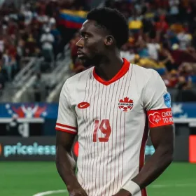 La decisión que llevó a Alphonso Davies a ser la figura de Canadá