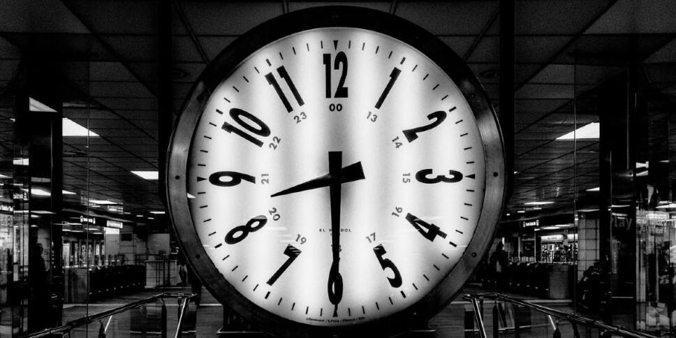 reloj manecillas hora