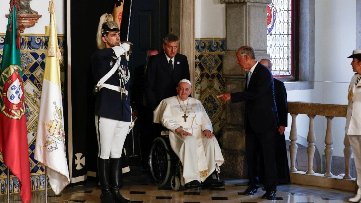 El papa Francisco llegó a Portugal para participar en la Jornada Mundial de la Juventud