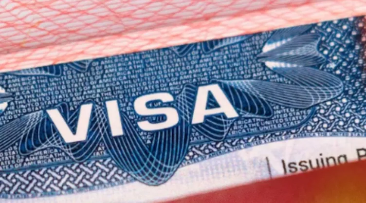 ¿Por qué EU revocó visas a más de 50 políticos mexicanos?