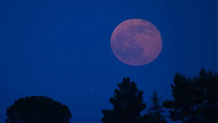 ¡Mucho cuidado! Los peligros que puede ocasionar la Luna Rosa