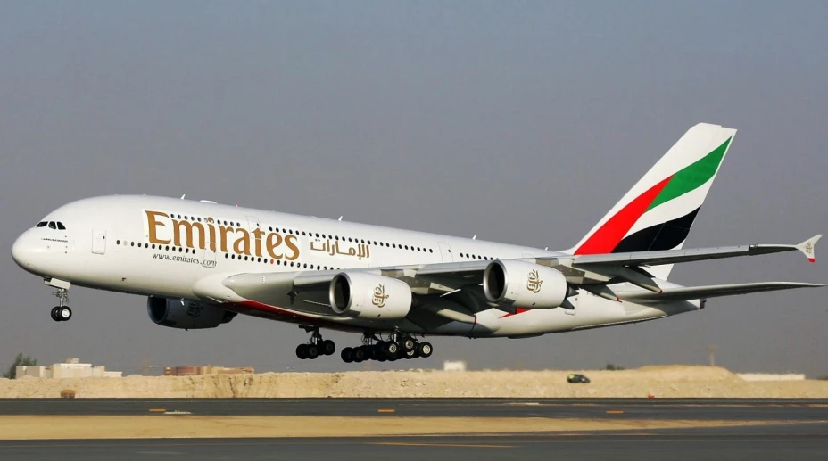 EMIRATES AVION