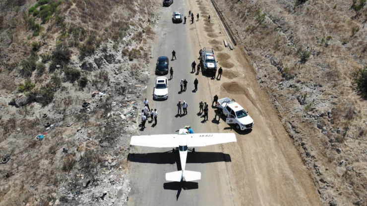 Avioneta aterriza de emergencia en Tijuana, Baja California