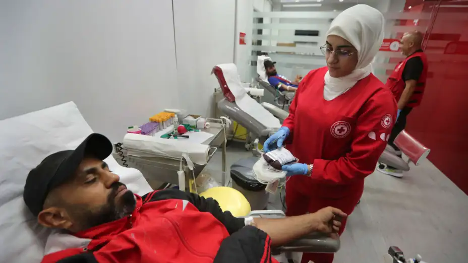 Donación de sangre para heridos por explosiones de bípers en Líbano