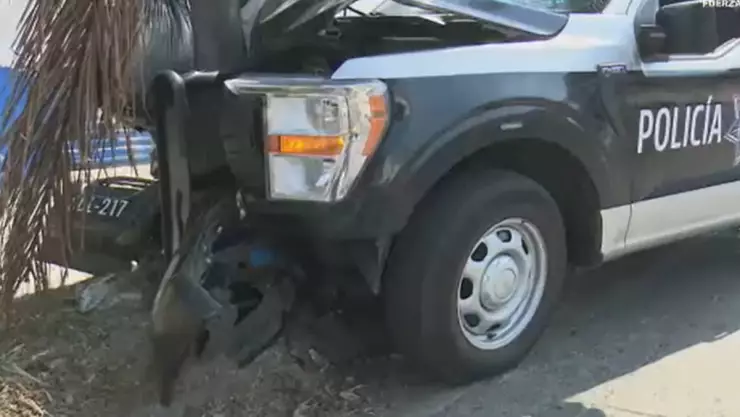Detenido roba patrulla y choca
