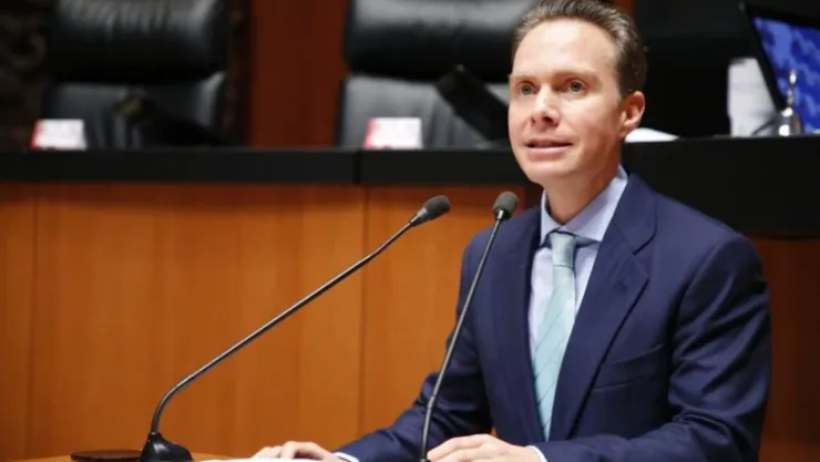 Velasco rechaza rompimiento con Morena; advierte sobre candidaturas anticipadas