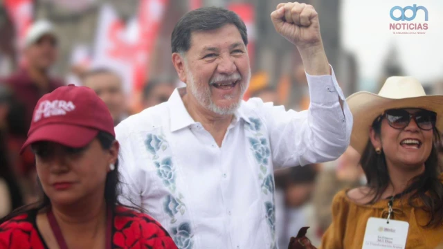  Noroña hace gira en Coahuila con avión de lujo 