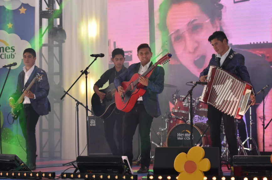 SIX DE GALA