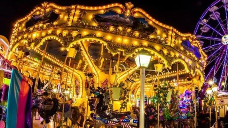 Niña cae de carrusel en la Feria de León 2024