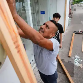 Preparativos ante el Huracán Simón en Puerto Vallarta, Jalisco.