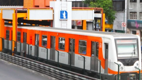 Metro-CDMX-HOY_-Retrasos-y-afectaciones-en-el-avance-de-los-trenes.webp