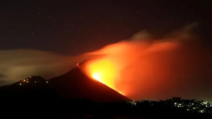 Pacaya_volcan.jpg