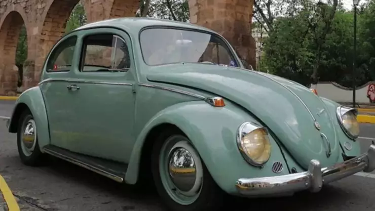 Inundaciones no vencen el paso de un vocho en Tecámac