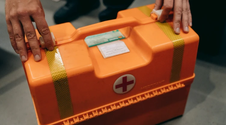 ¡Salva vidas! Estos son los productos básicos que no pueden faltar en un kit de emergencia
