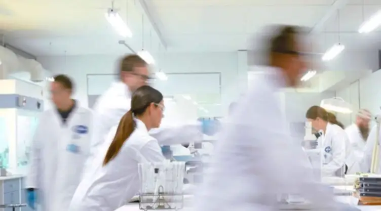 pfizer-vacuna-rein-unido.jpg