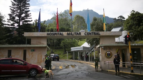 Aterrizan en Colombia los cuatro niños perdidos durante más de 40 días en la selva del Amazonas.