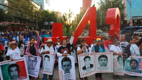 A seis años de la desaparición de los 43 de Ayotzinapa, los padres y familiares se manifestarán en la CDMX