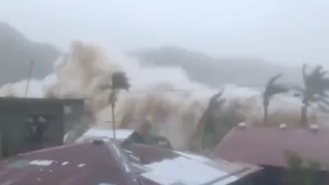 Súper tifón Fung-Wong azota Filipinas con lluvias torrenciales y vientos de más de 200 km/h