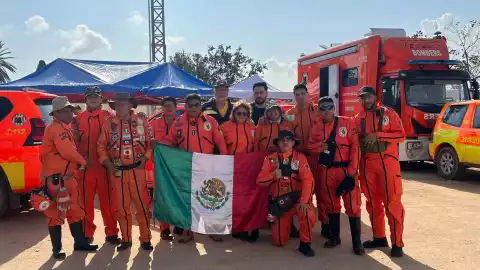 Rescatistas Topos Azteca en Valencia: buscan desaparecidos por inundaciones de la DANA