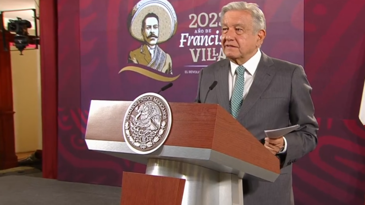 “No nos metemos": AMLO se deslinda de salida de Miguel Ángel Osorio Chong de la coordinación de senadores del PRI