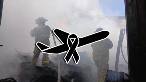 VIDEO_ ¡Desolación! Así luce el LUGAR EXACTO donde ocurrió el avionazo en Toluca hoy; todos los tripulantes murieron.webp