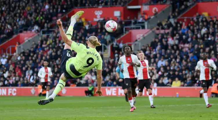Erling Haaland hace espectacular gol con el Manchester City en la Premier League