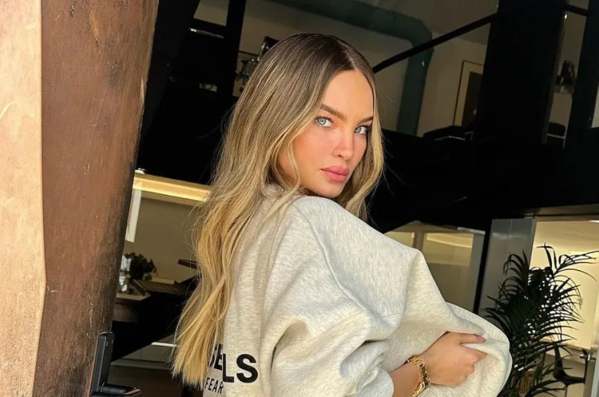 Belinda posando.jpg