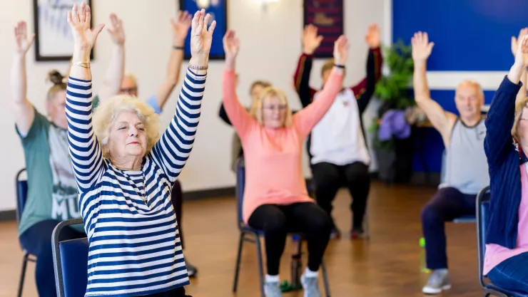 Brazos firmes a los 60: ¡No hay edad para tonificar!