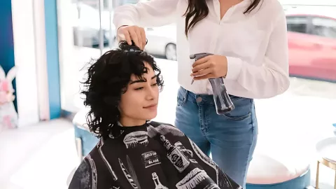 La influencia de las fases lunares en el cabello