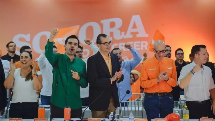 Jorge Álvarez Máynez denuncia simulación en encuestas de Morena.