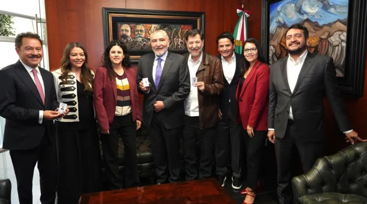 Morena en el Senado.