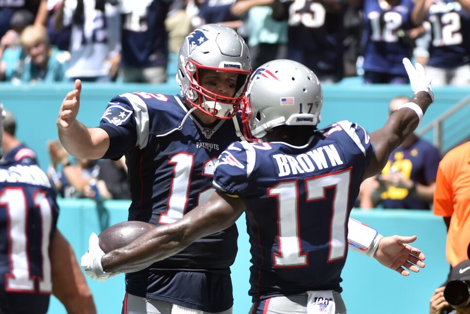 New England Patriots vMiami Dolphins
