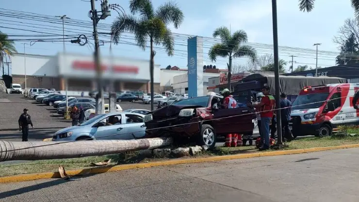 ¡Aparatoso! Accidente vehicular en bulevar Córdoba-Fortín deja 2 lesionados; así ocurrió