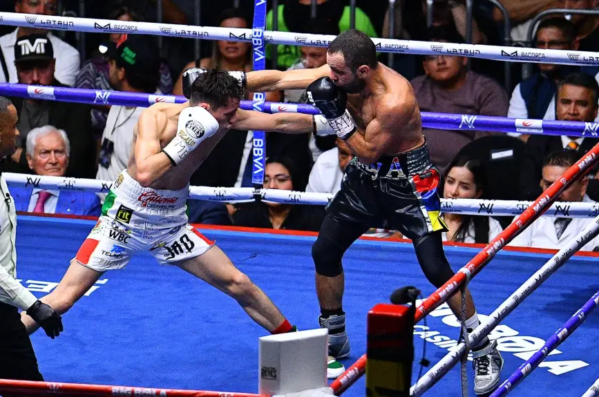 Alan Picasso vs Hovhannisyan en la Arena CDMX
